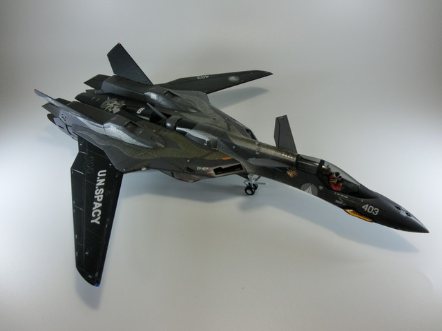 TINAMI - ［モデル］1/48 VF-19A 「SVF-440 デュラハンズ 403番機」